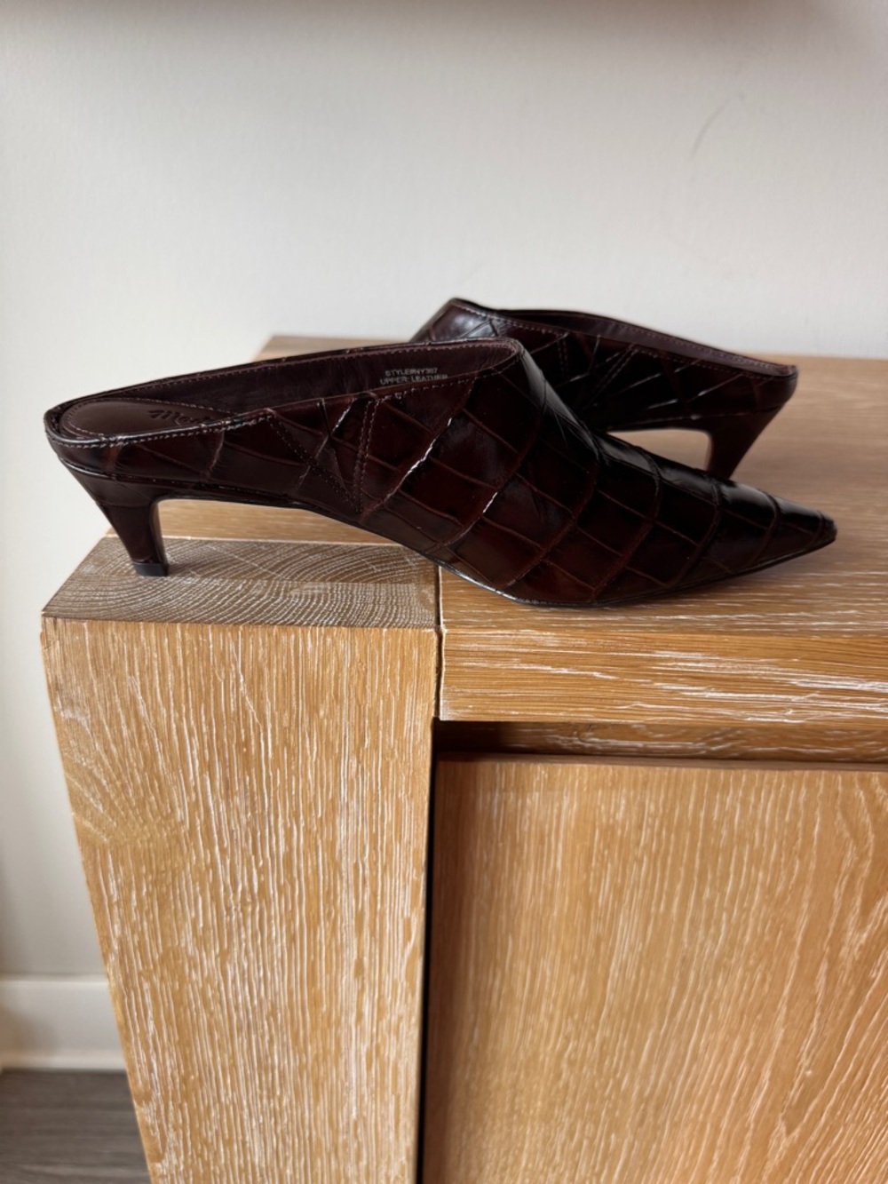 NWOB MADEWELL Women’s The Emilie Heeled Mule Chocolate Raisin Croc Size 7 - Picture 9 of 16